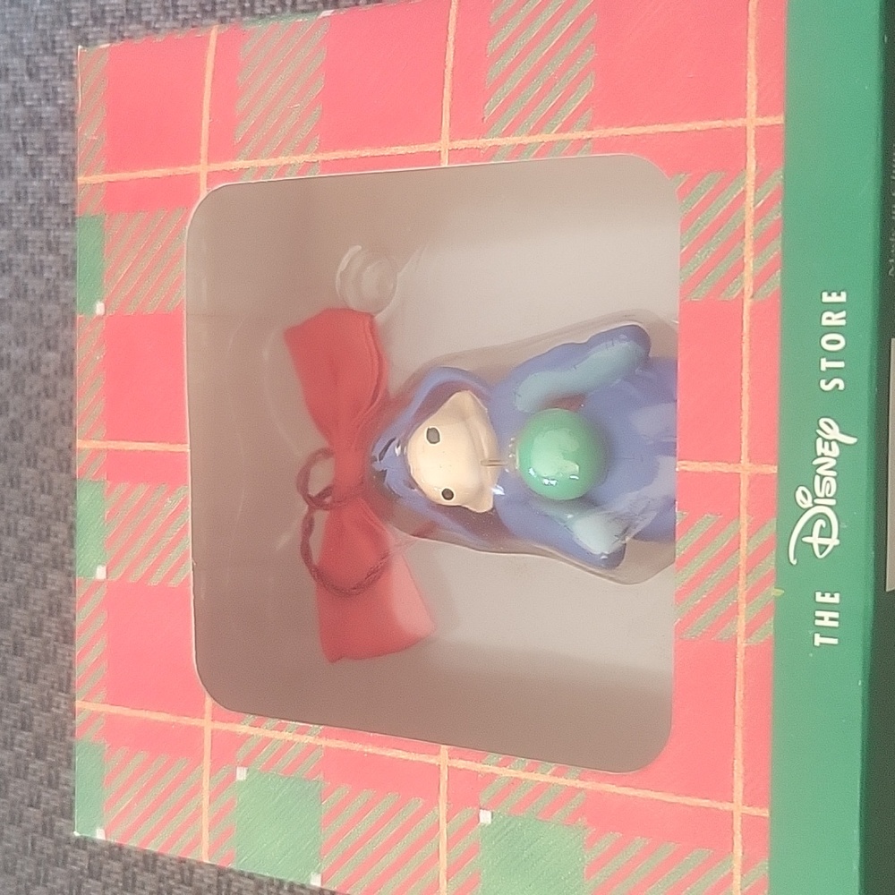 #1 Vintage Winnie-the-Pooh Disney Store Ornament Eeyore 1996